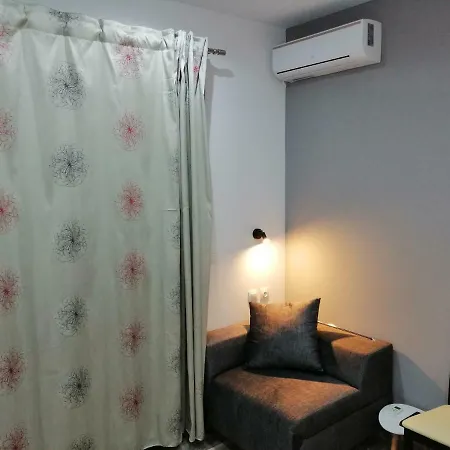 Valachis Apartament *