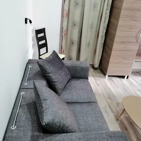 Apartament Valachis *