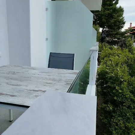 Valachis شقة نيوس مارماراس