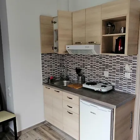 Valachis نيوس مارماراس