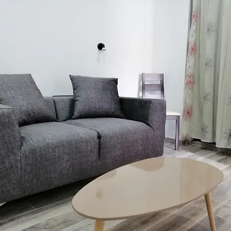 Valachis Apartamento *
