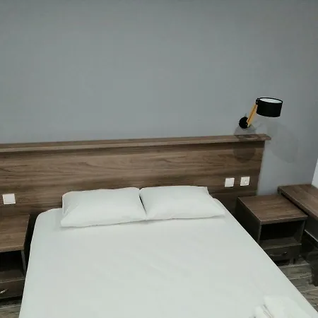 Apartament Valachis *